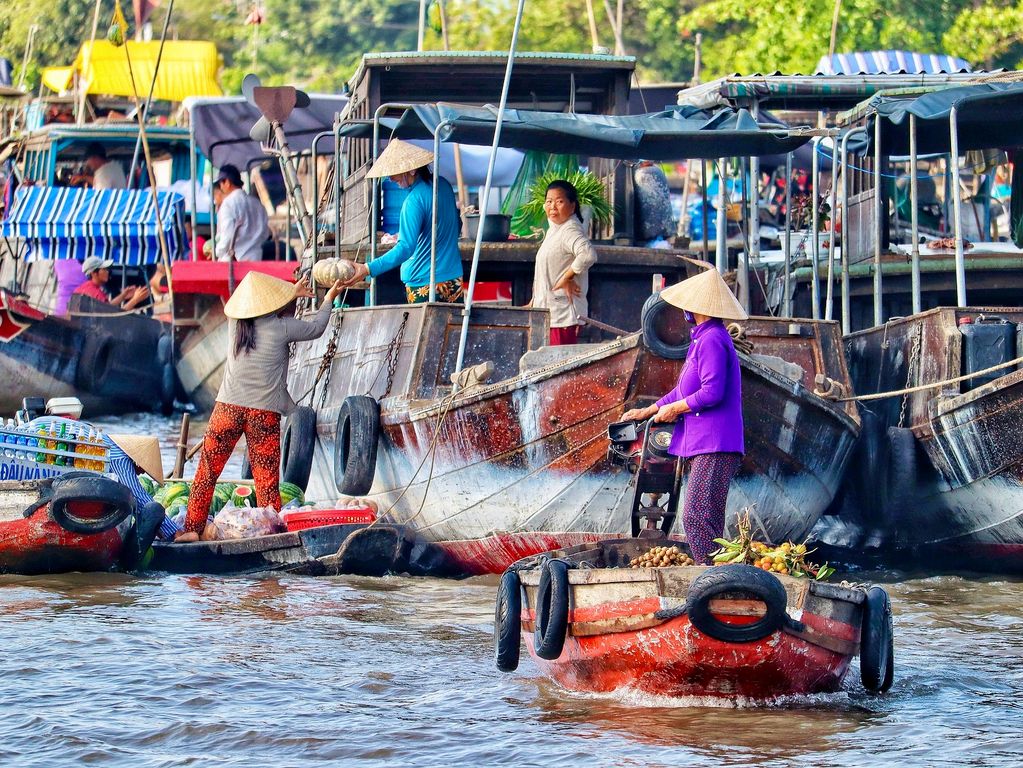 Bootjes bij de Mekong rivier